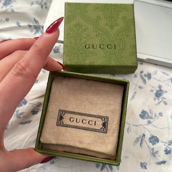 Silver gucci bracelet with box and pouch - Picture 3 of 3